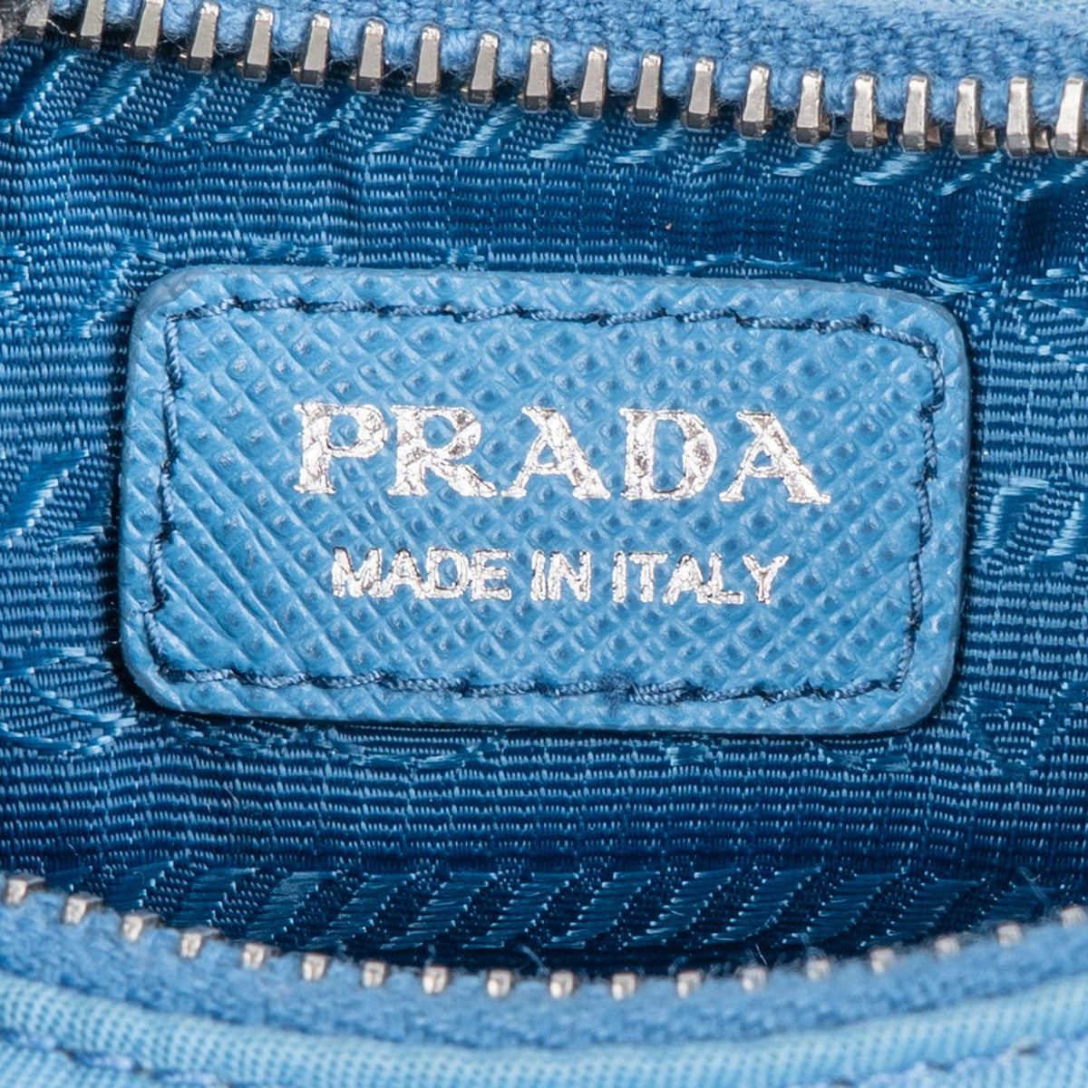Prada Blau Nylon Triangle Re-Edition Umhängetasche, Bild 10 von 11