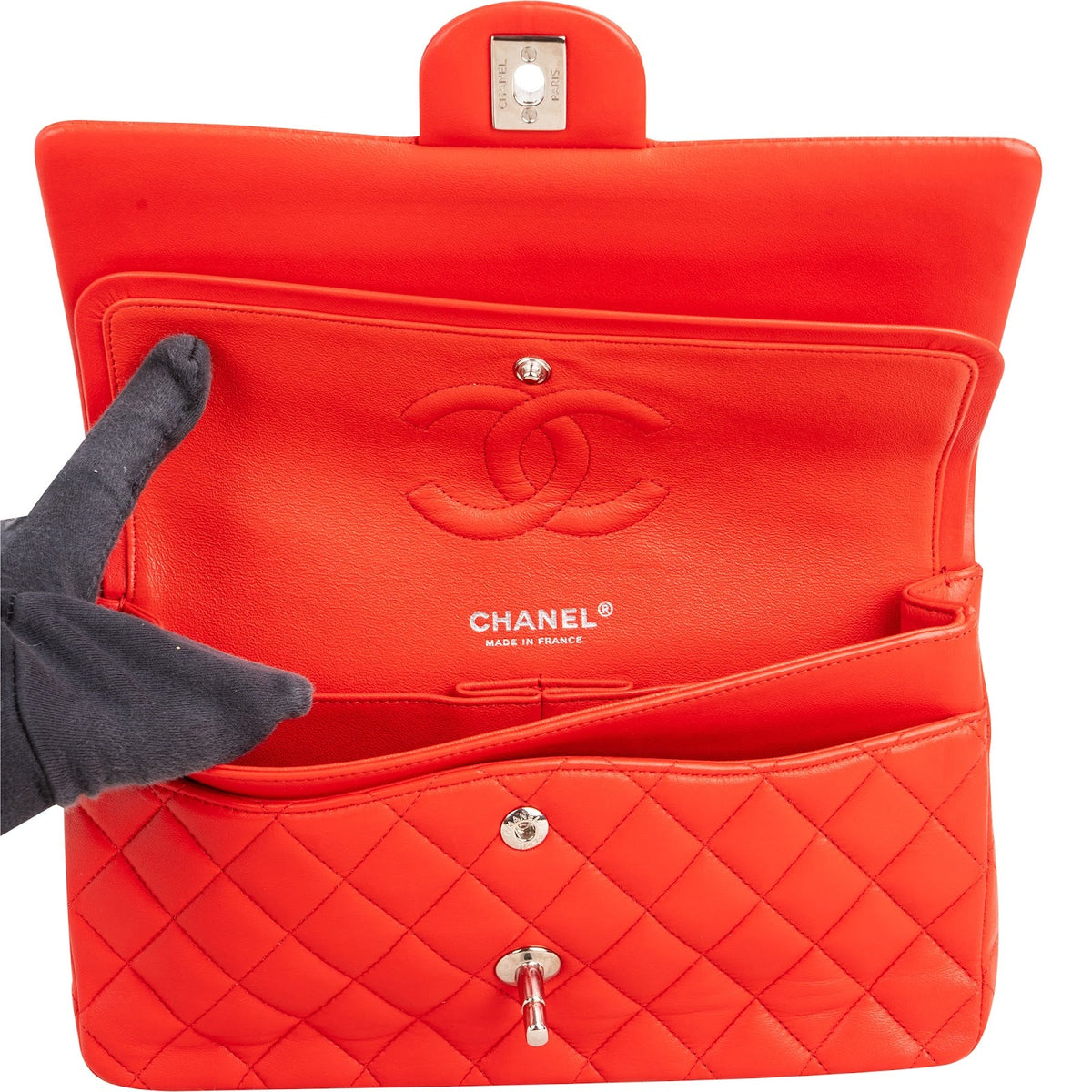 Sac à bandoulière Chanel Medium à double rabat en cuir d'agneau matelassé et palladium
