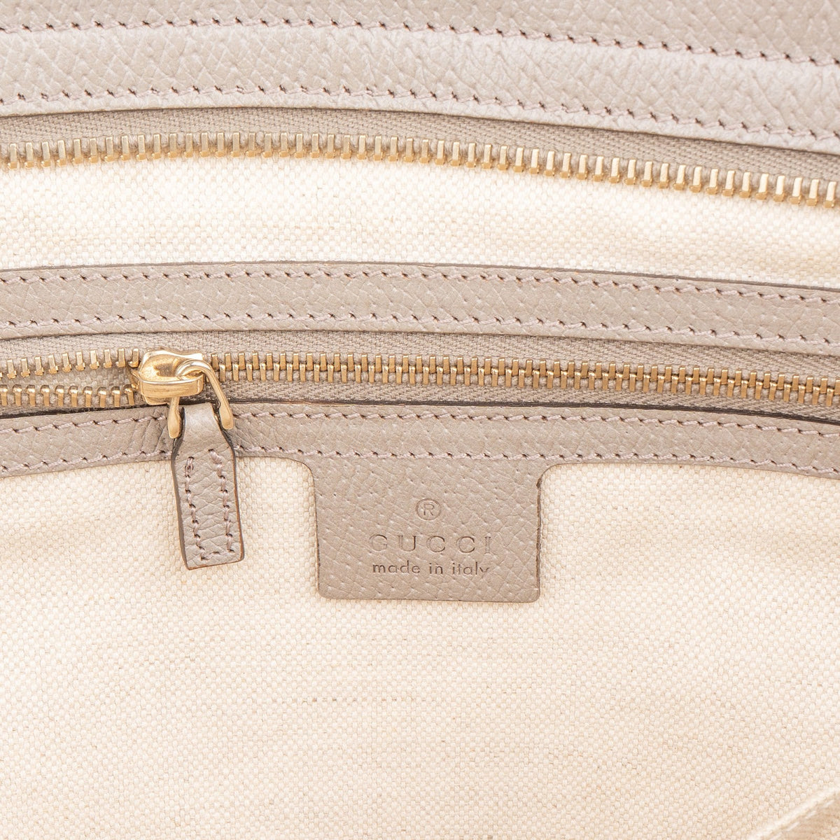 Borsa a spalla Gucci Bree Shopper in tela Monogram GG