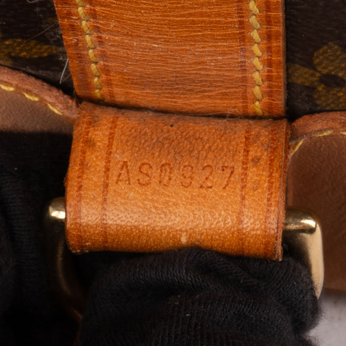 Louis Vuitton Randonnée PM aus Monogram Canvas – Ansicht 9