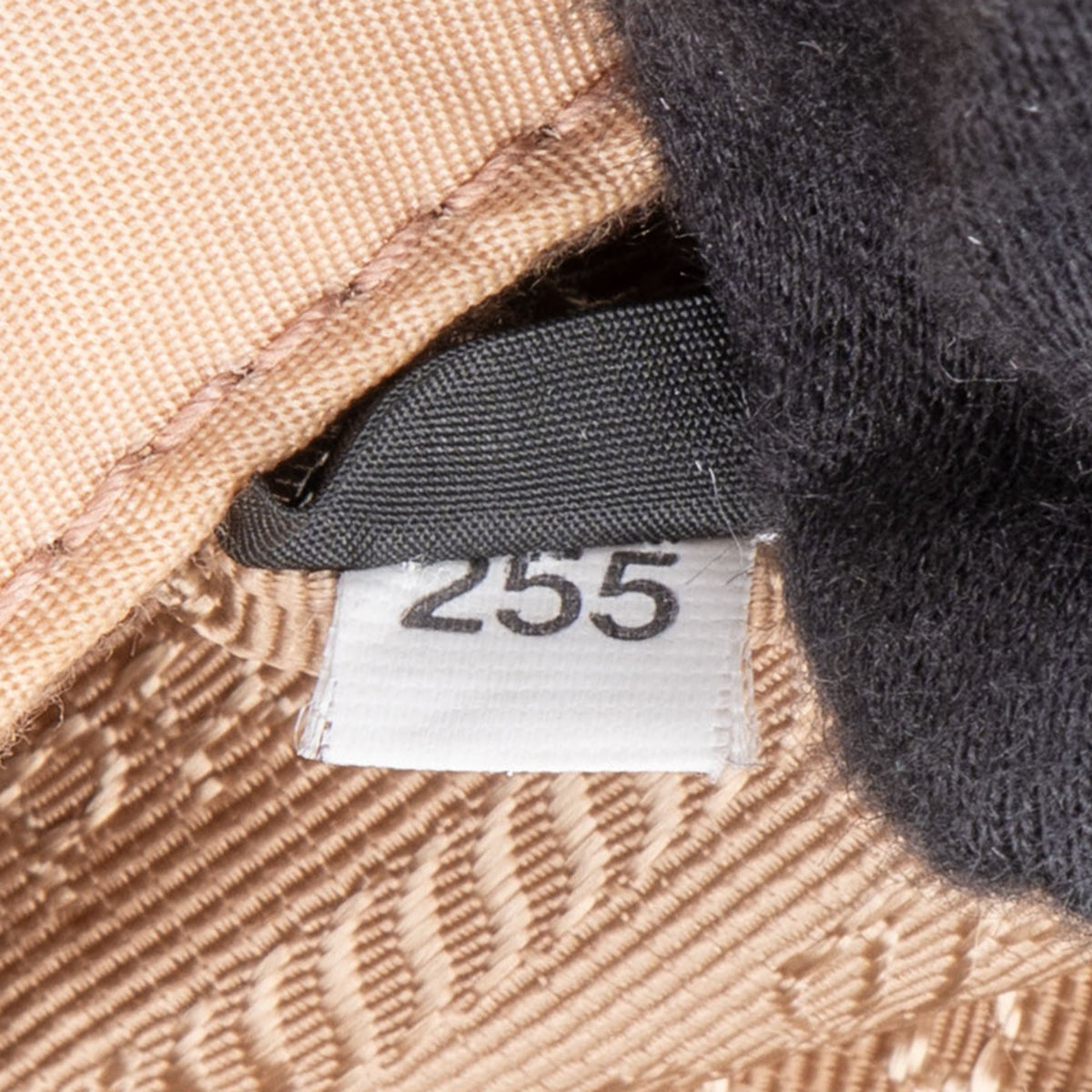 Prada Triangle Re-Edition aus Nylon – Ansicht 11