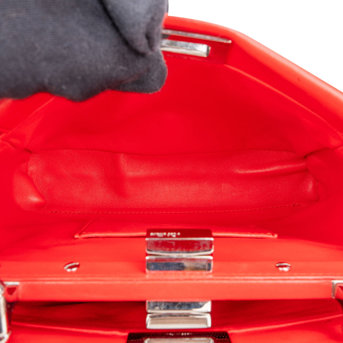 Fendi Mini Peekaboo-handtas van rood leer met studs
