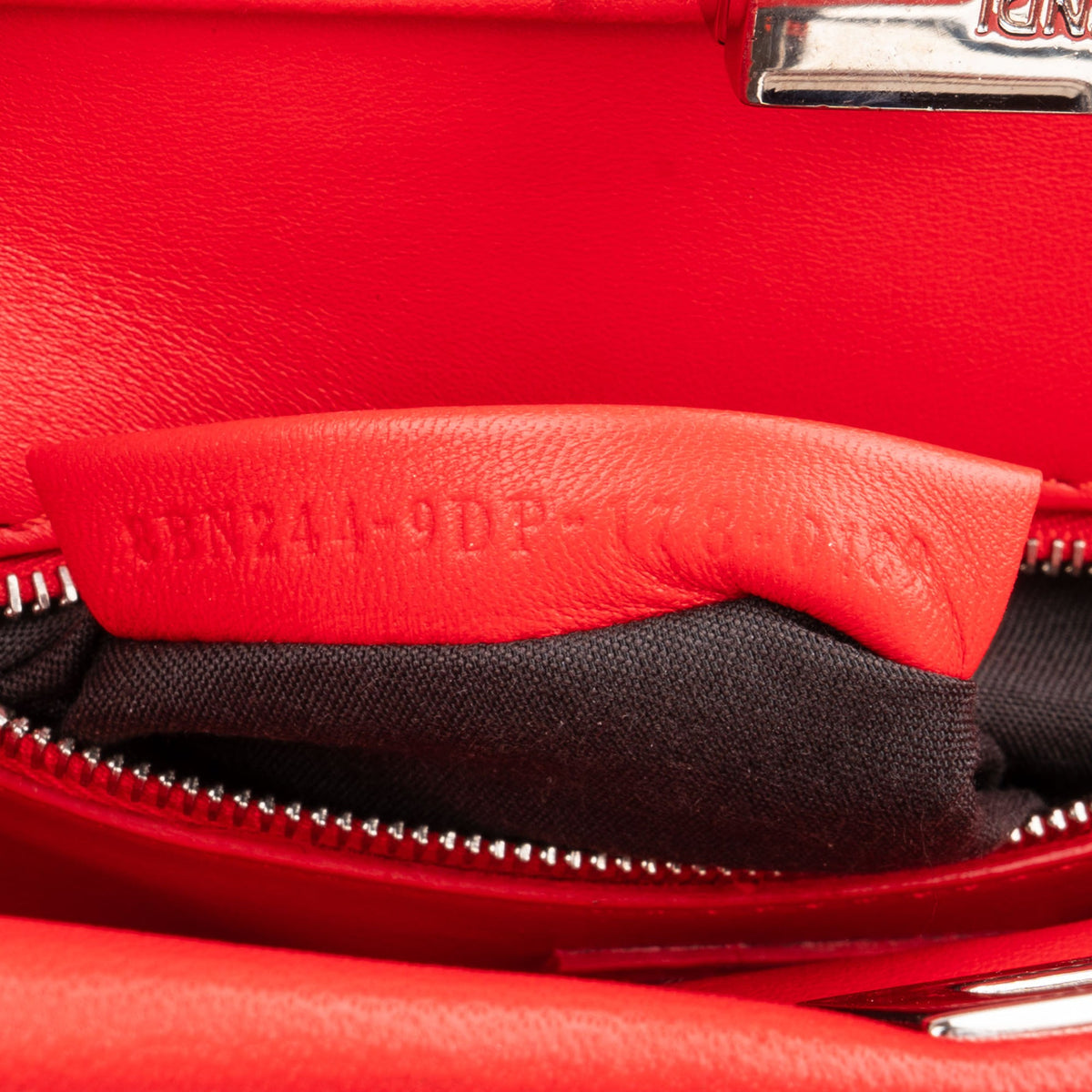 Fendi Mini Peekaboo-handtas van rood leer met studs