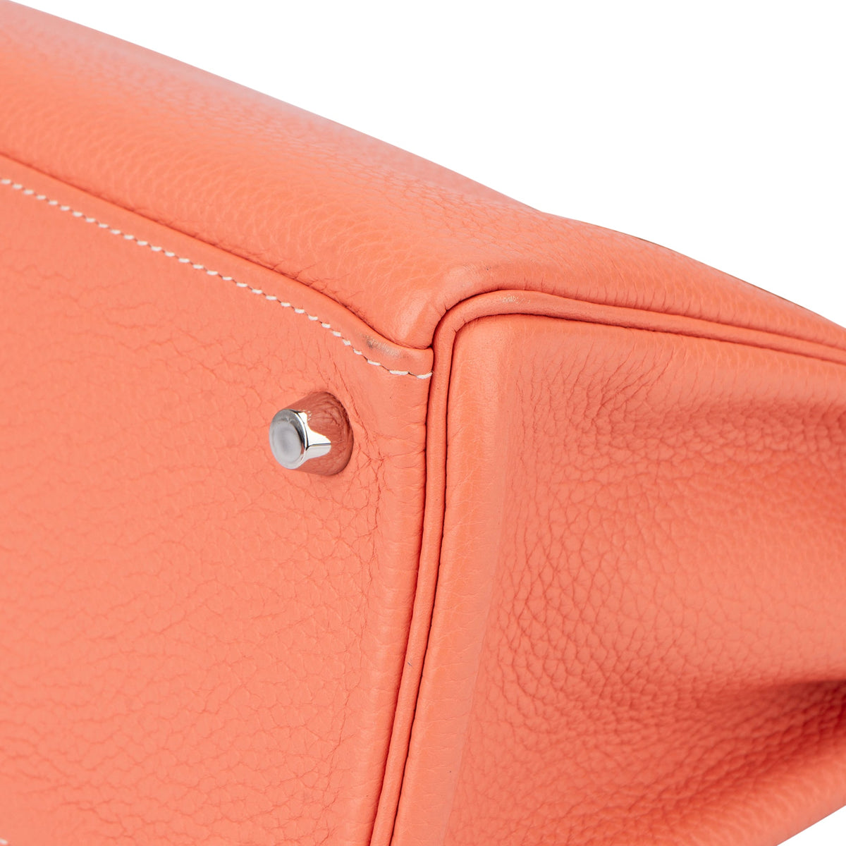 Sac à main Kelly 28 Retourne en cuir Taurillon Clémence Hermès couleur Crevette