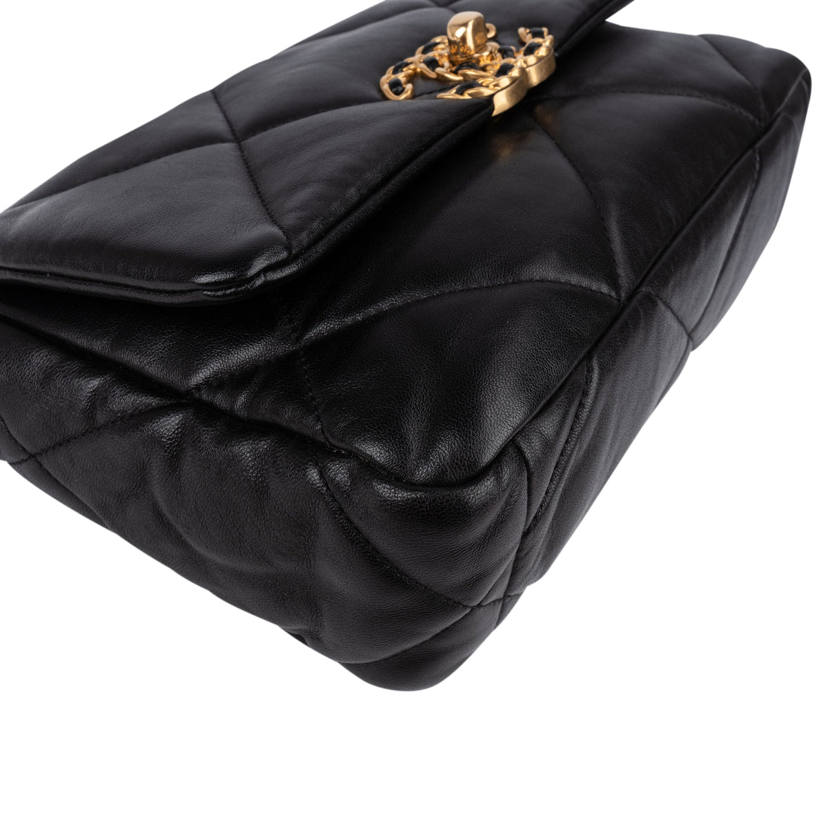 Bolso bandolera Chanel 19 Single Flap en piel de cordero acolchada