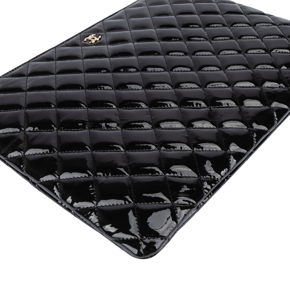 Pochette Chanel CC en cuir verni matelassé