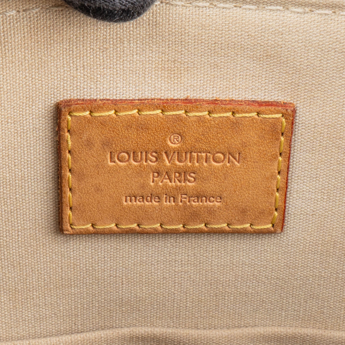 Louis Vuitton Jaune Vernis Monogram Alma PM handtas