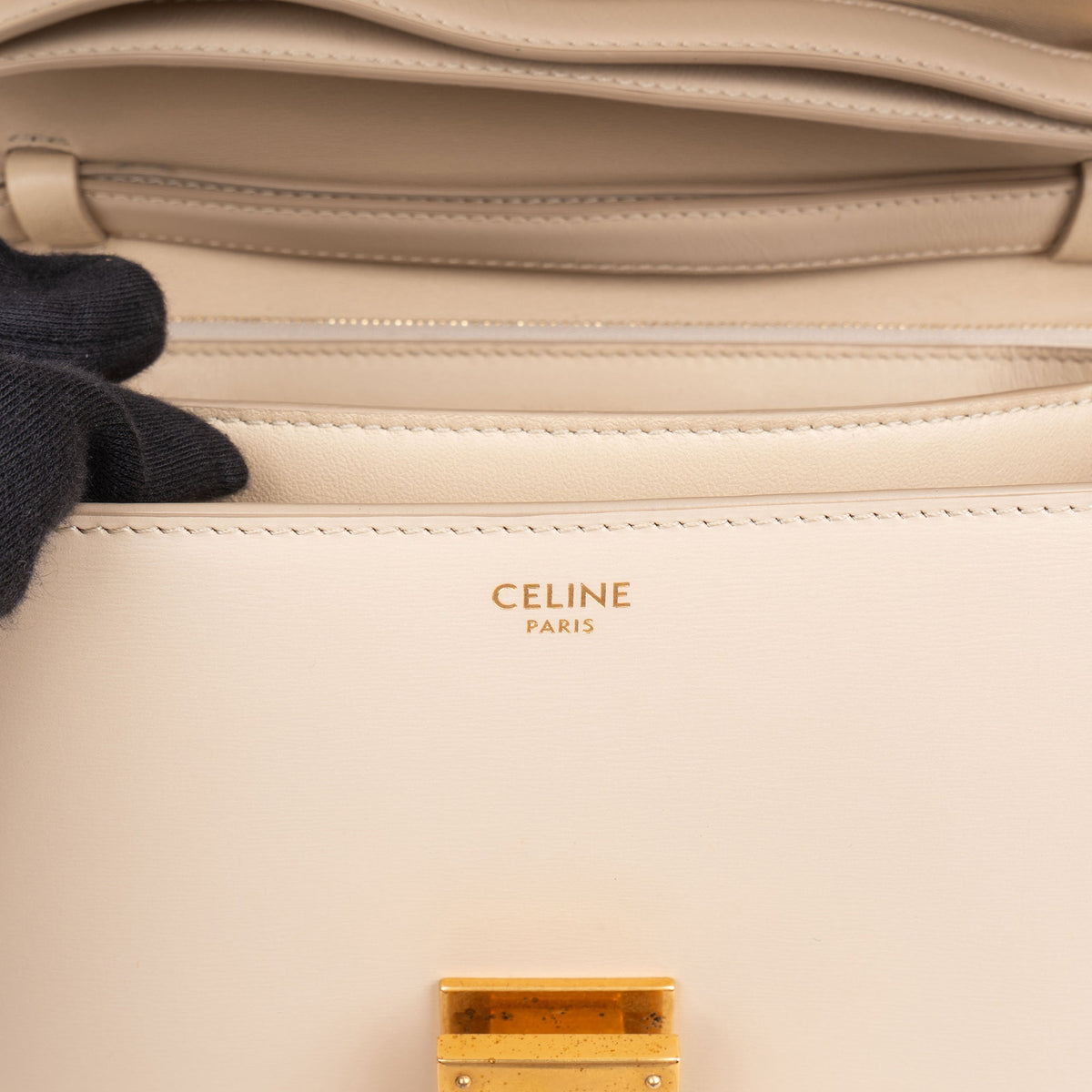 Celine Classic Box Medium aus Kalbsleder – Ansicht 9