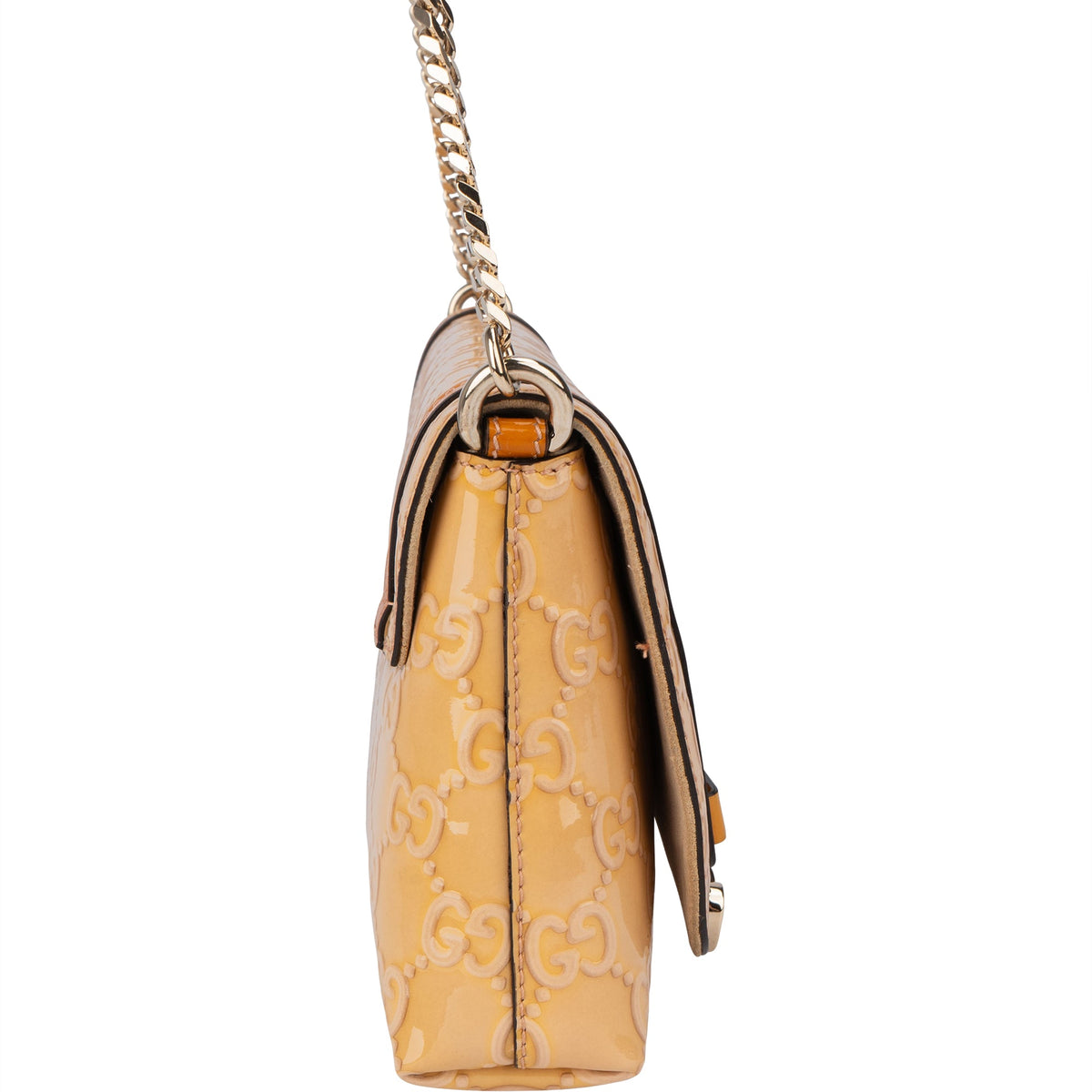 Bolso de hombro con solapa y forma de corazón de charol de Gucci