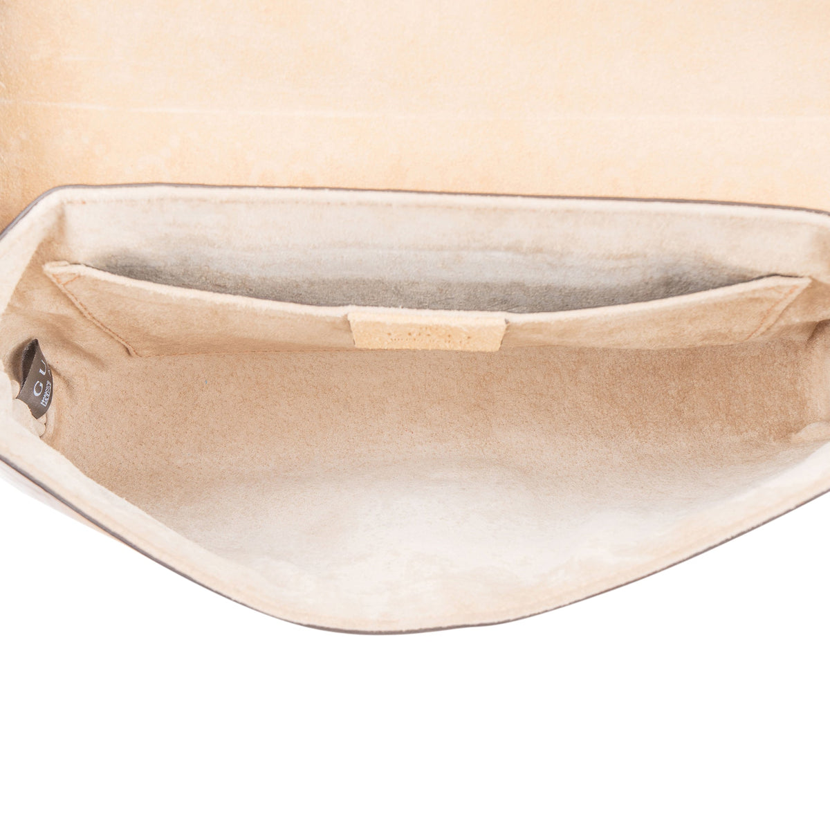 Bolso de hombro con solapa y forma de corazón de charol de Gucci