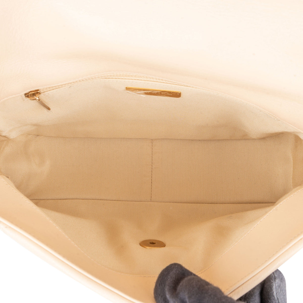 Chanel 19 Leder Single Flap Umhängetasche, Bild 13 von 15