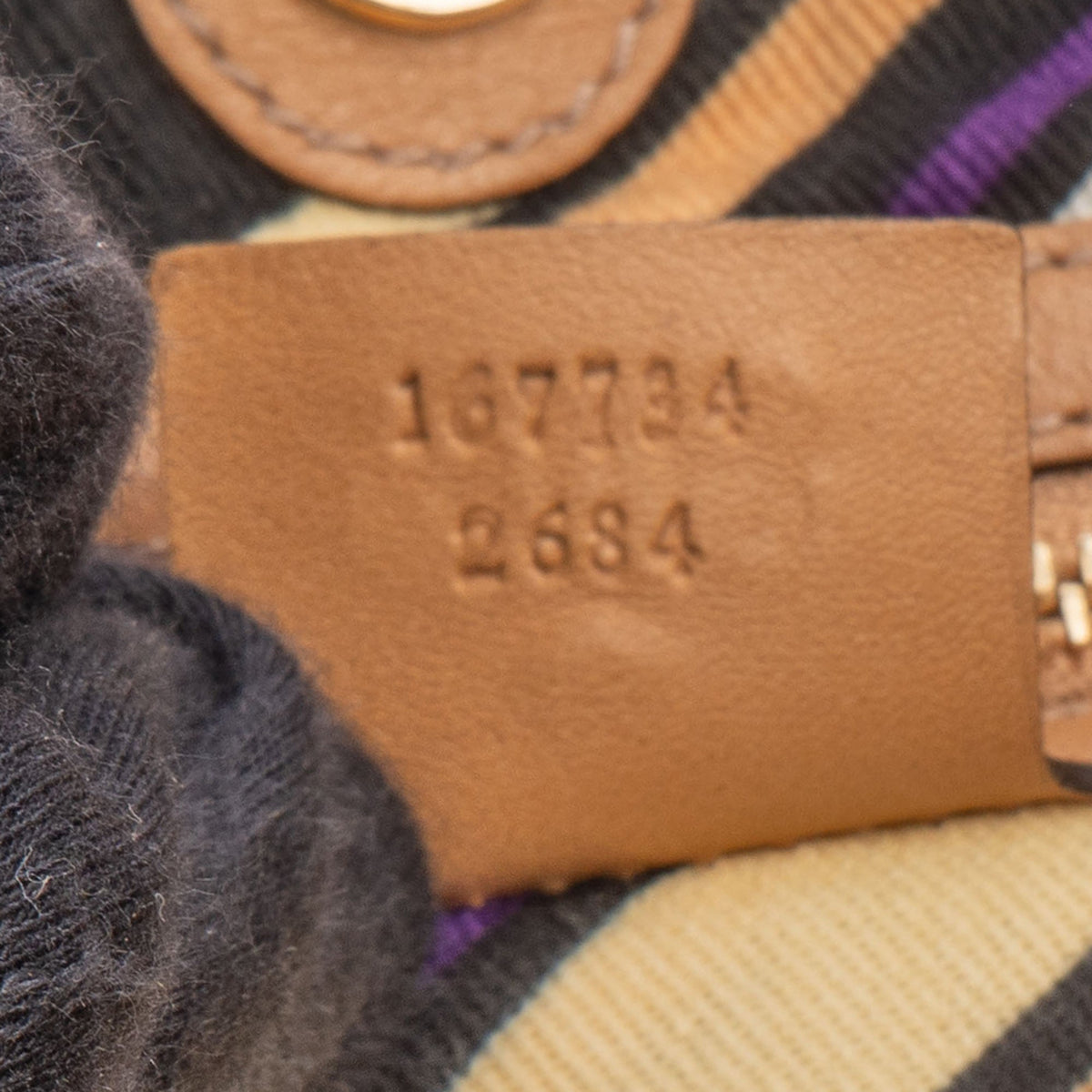 Gucci Hobo aus GG Wildleder – Ansicht 11