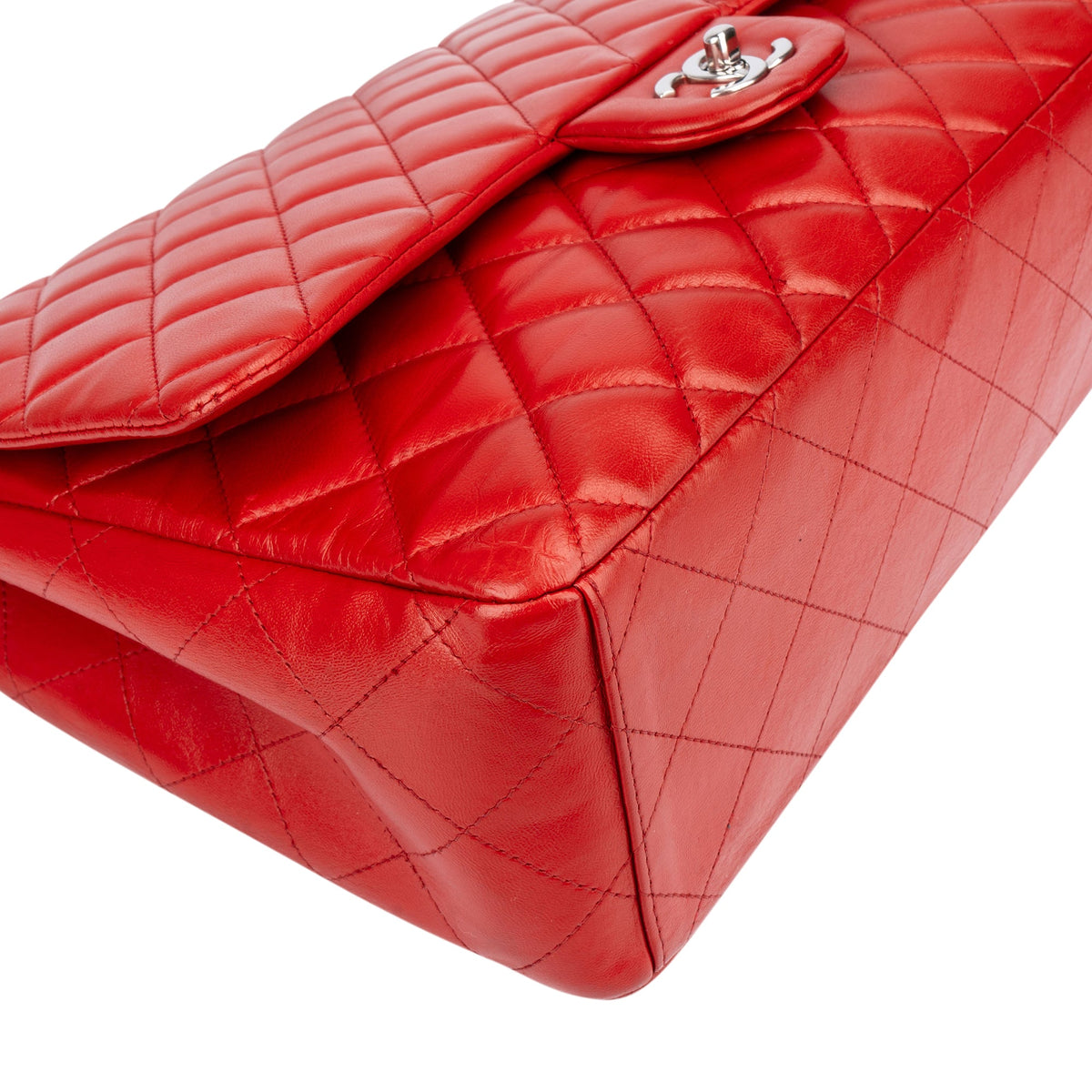 Borsa a tracolla Chanel Maxi Single Flap in pelle di agnello trapuntata con dettagli in palladio