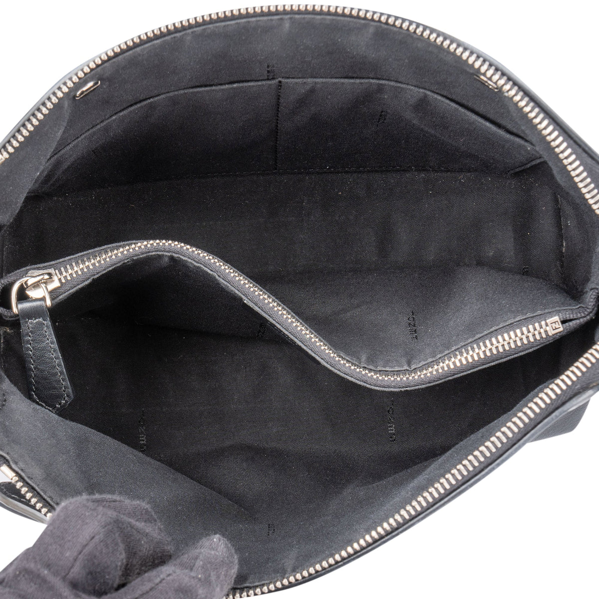 Bolso de mano Fendi By The Way en piel negra