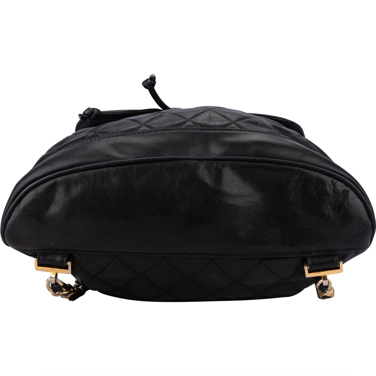 Zaino Chanel in pelle di agnello trapuntata con finiture in oro 24K