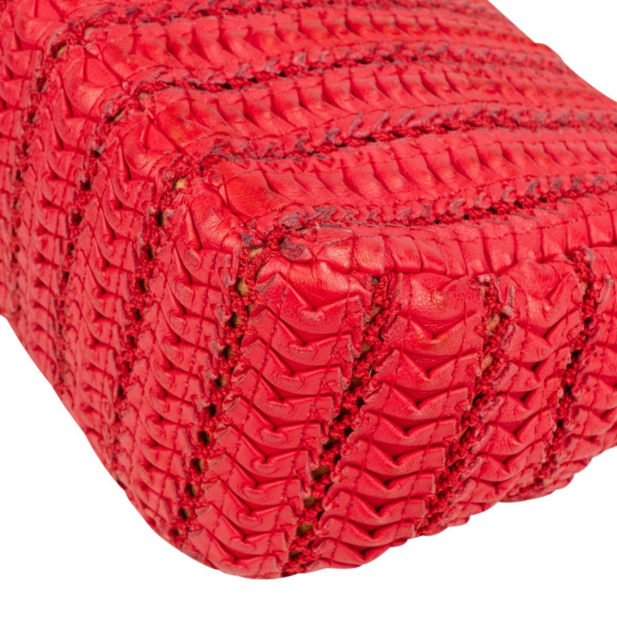 Bolso bandolera Chanel Seoul Mini Single Flap en crochet envejecido rojo