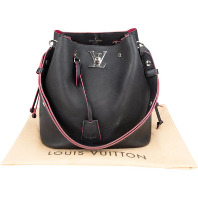 Sac à bandoulière Louis Vuitton Lockme Bucket en cuir noir