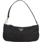 Prada Schwarz Nylon Triangle aus Nylon und Saffiano-Leder – Vorderansicht