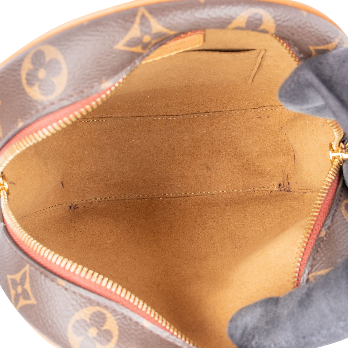 Louis Vuitton Canvas Monogram Boite Chapeau Souple MM crossbody tas