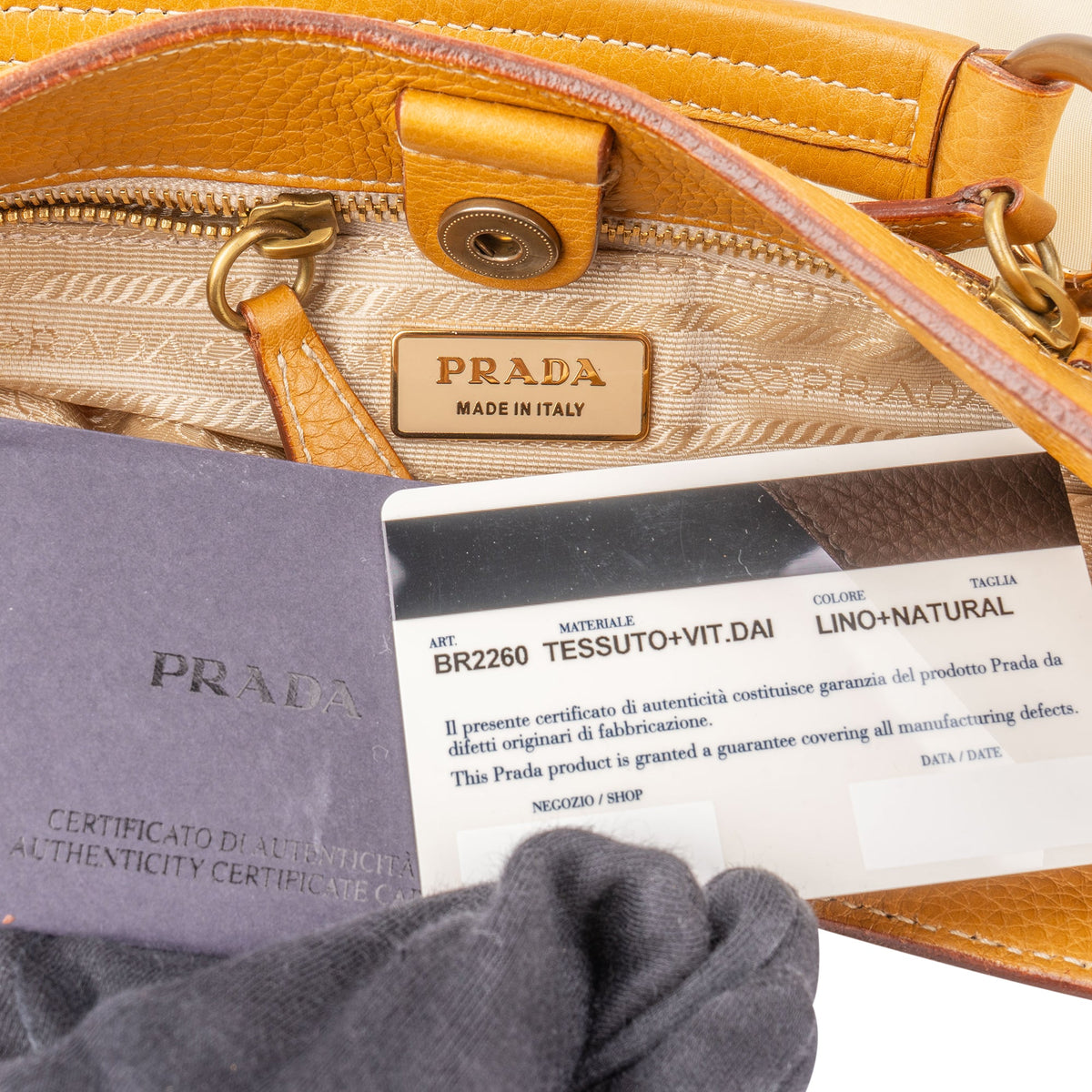 Prada Triangle Hobo aus Nylon – Ansicht 9
