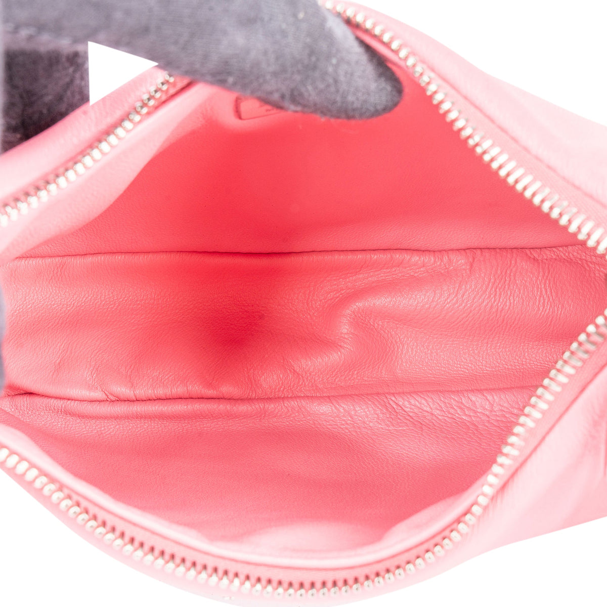 Prada Triangle RE-Edition aus weichem Leder – Ansicht 9