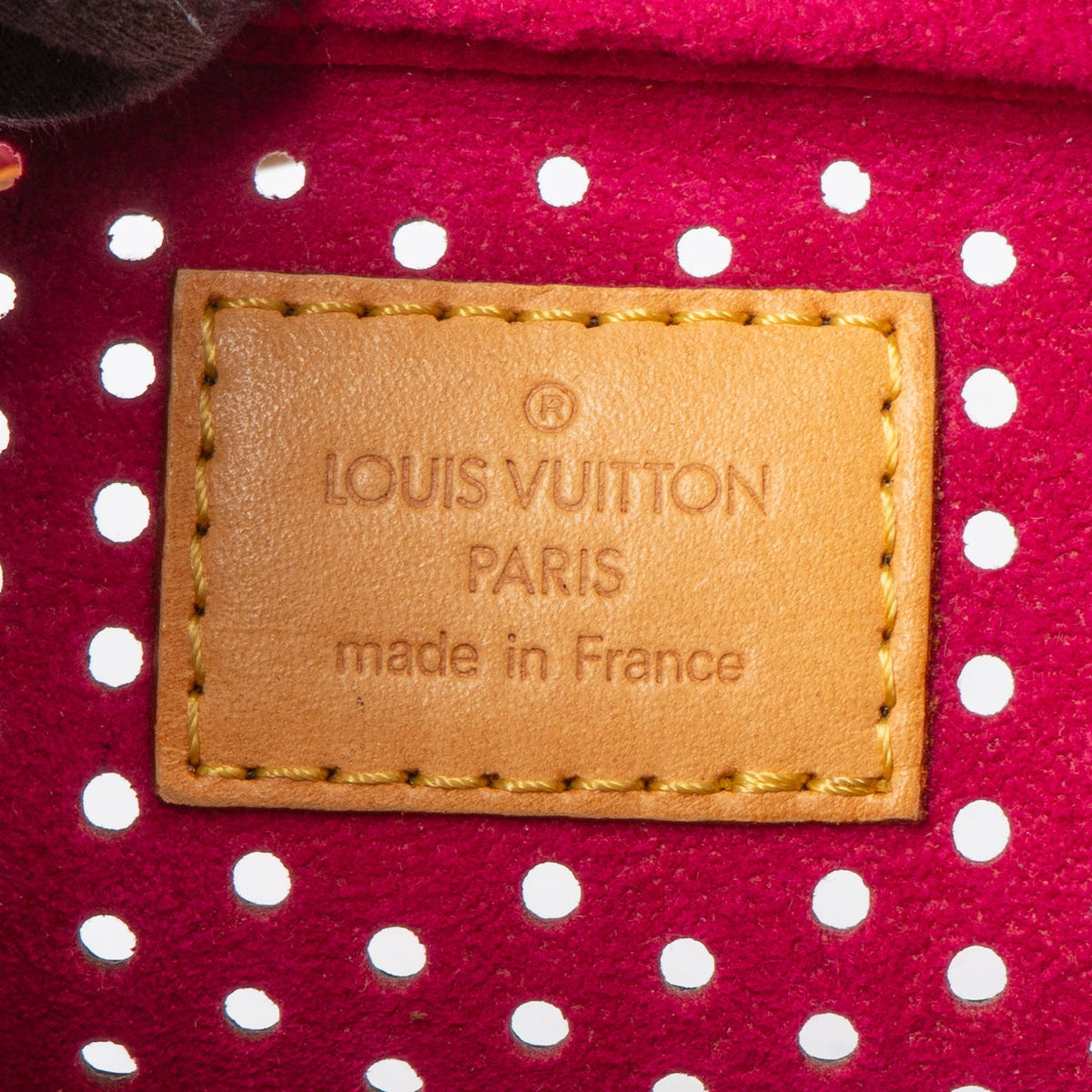 Bolso de hombro Trocadero con monograma perforado de Louis Vuitton