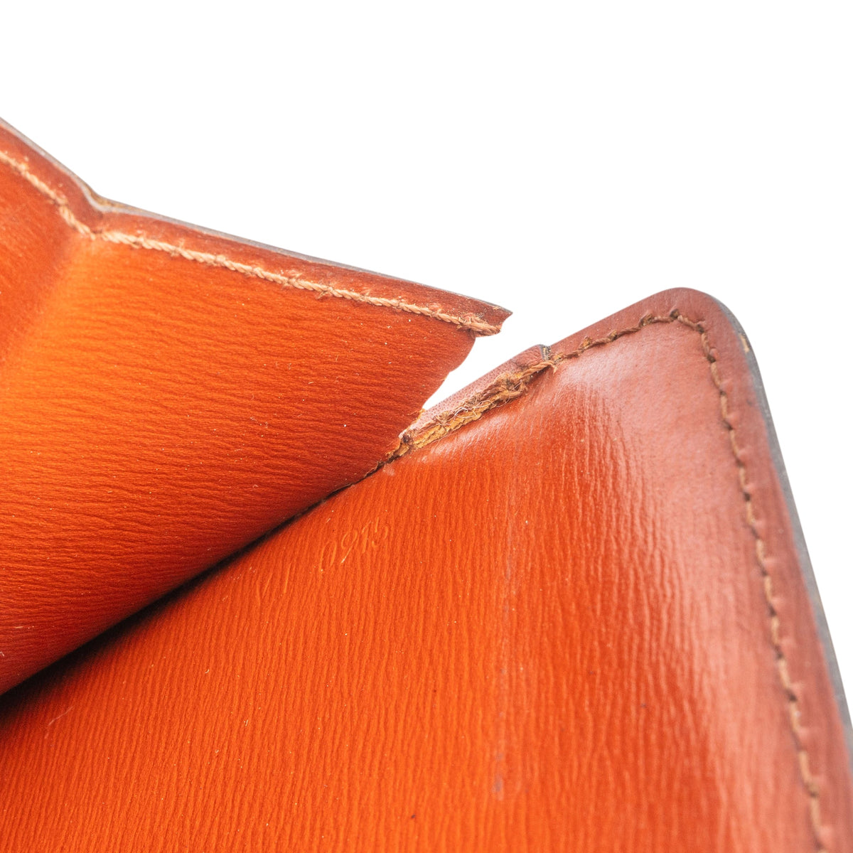 Borsa a tracolla Louis Vuitton Capucines in pelle Epi color cognac