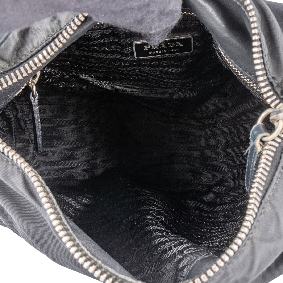 Prada Nylon Snap Link Schultertasche, Bild 8 von 10
