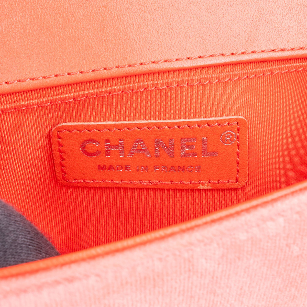Chanel Quilted Velvet Boy Single Flap Crossbody Tas