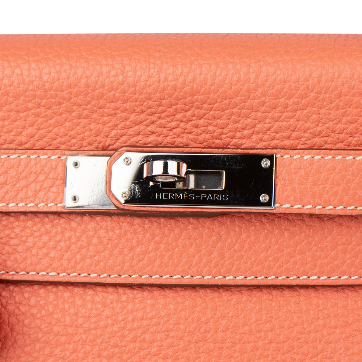 Borsa a mano Hermès Kelly 28 Retourne in pelle Taurillon Clemence Crevette
