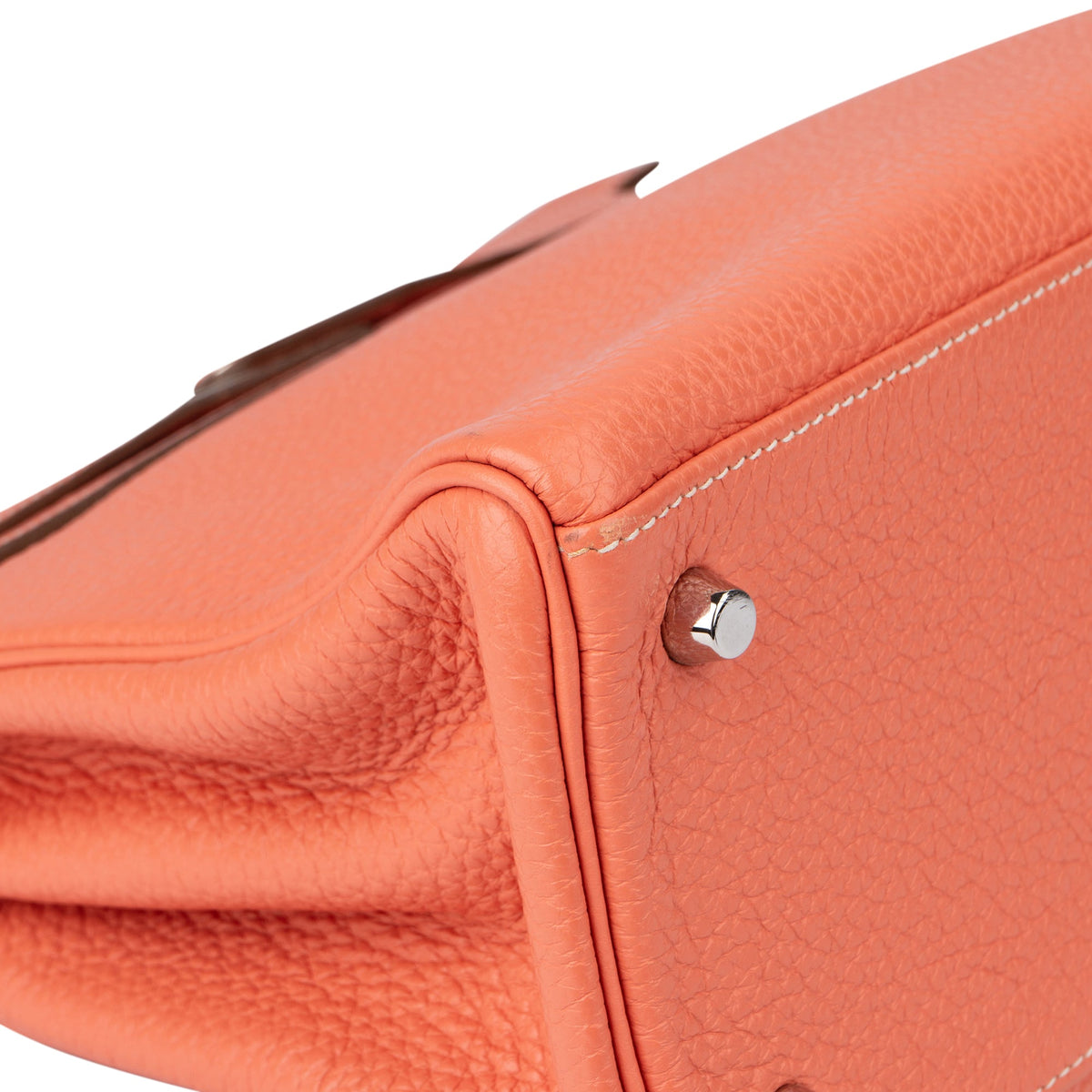 Borsa a mano Hermès Kelly 28 Retourne in pelle Taurillon Clemence Crevette