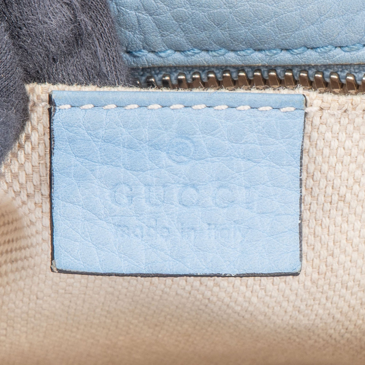 Bolso bandolera bicolor GG Soho de Gucci