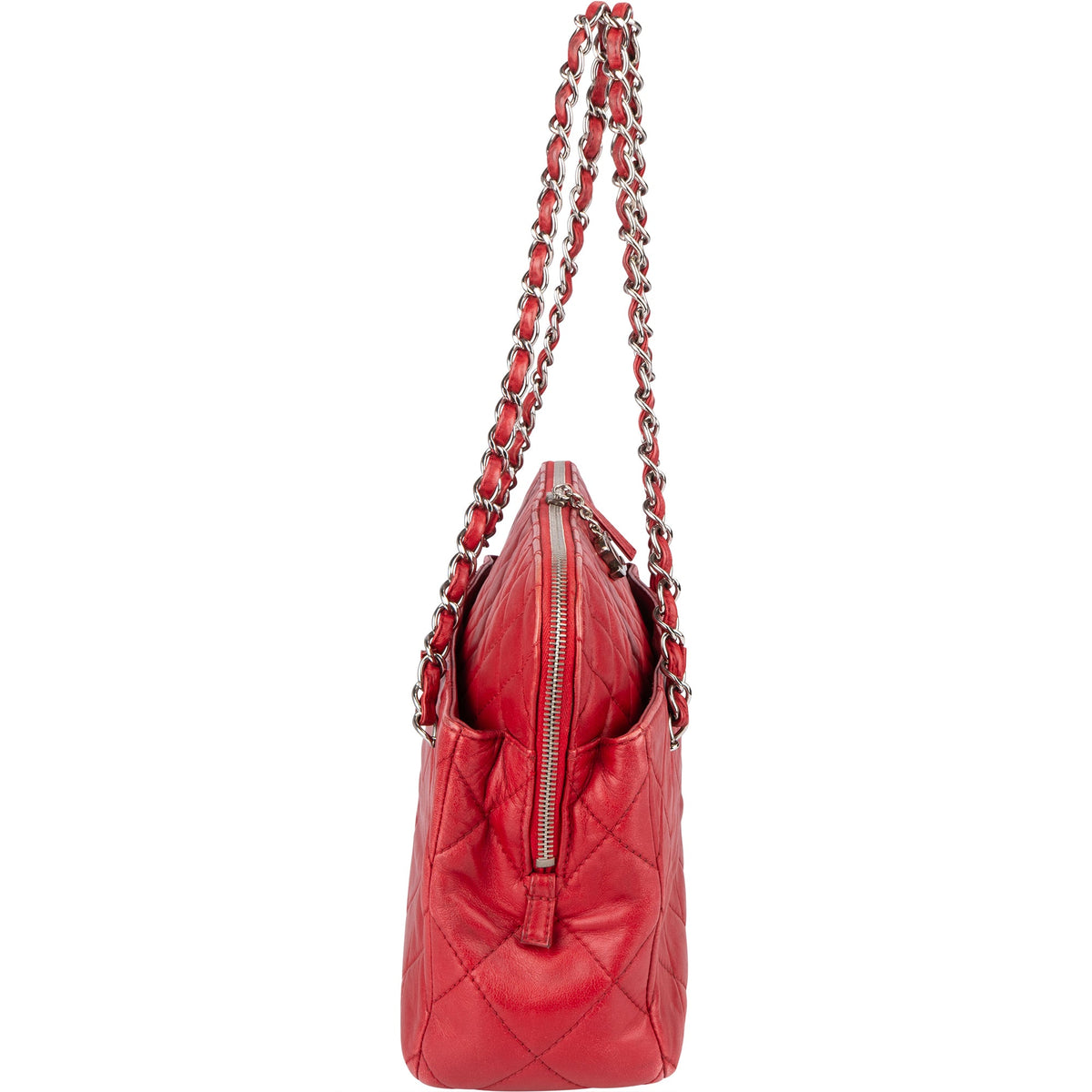 Bolso de hombro Chanel Rouge de piel de cordero acolchada con logo CC