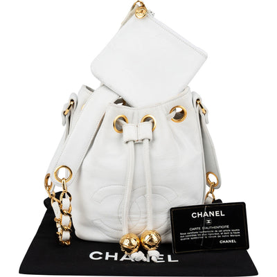Borsa a tracolla Chanel in pelle di agnello con coulisse e logo CC