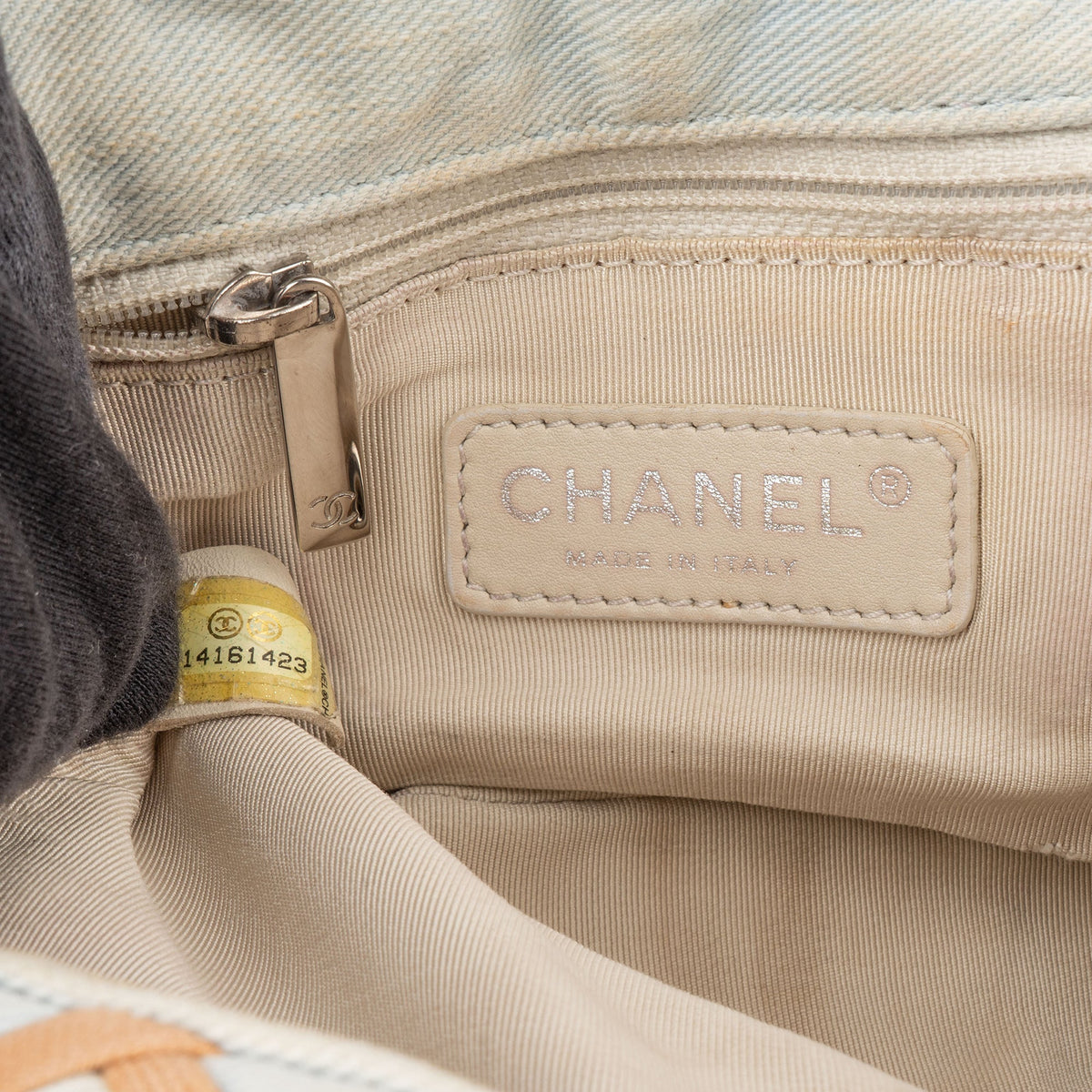 Chanel Canebiers Single Flap aus Denim – Ansicht 14