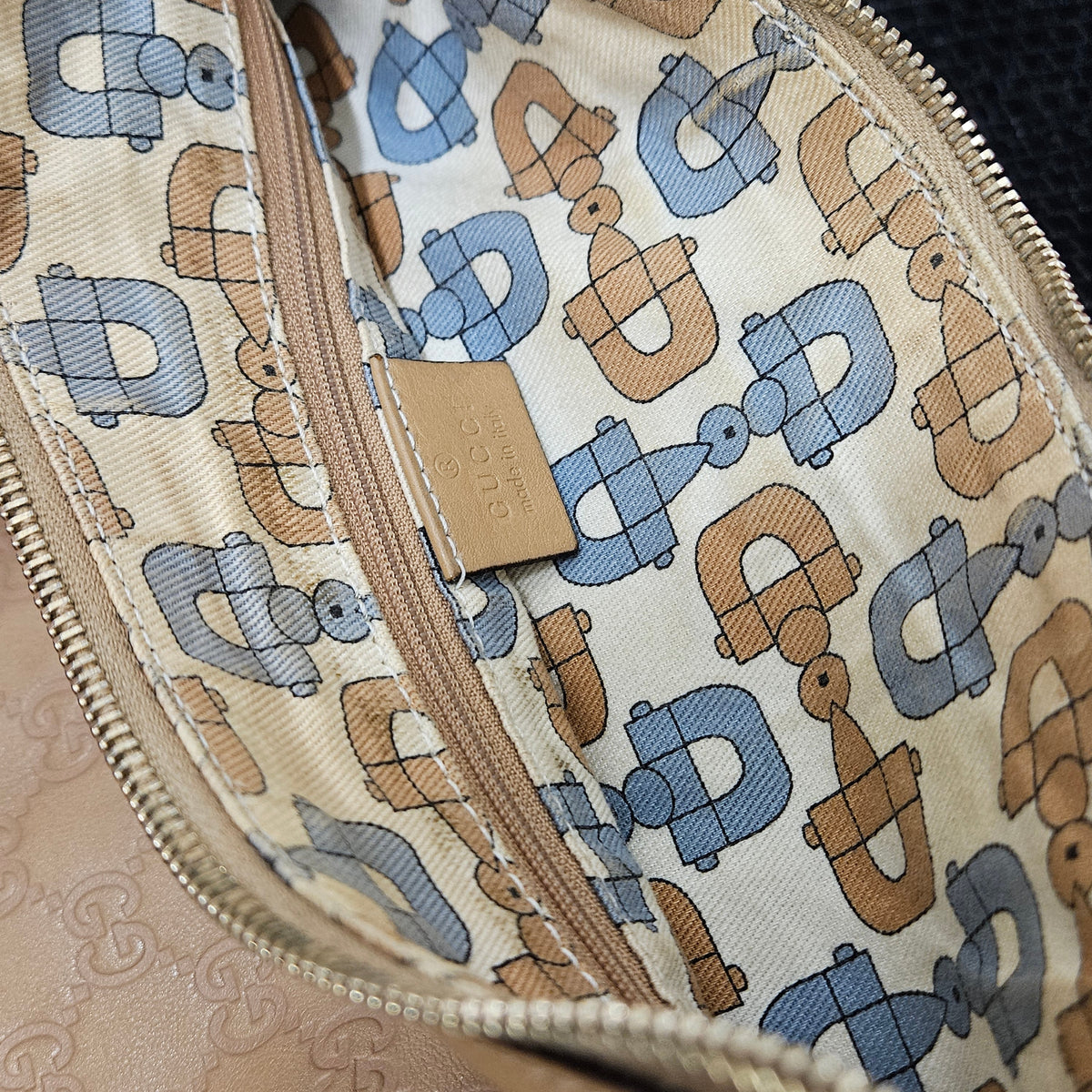 Bolso de hombro Gucci Abbey D-Ring Hobo en piel Guccissima