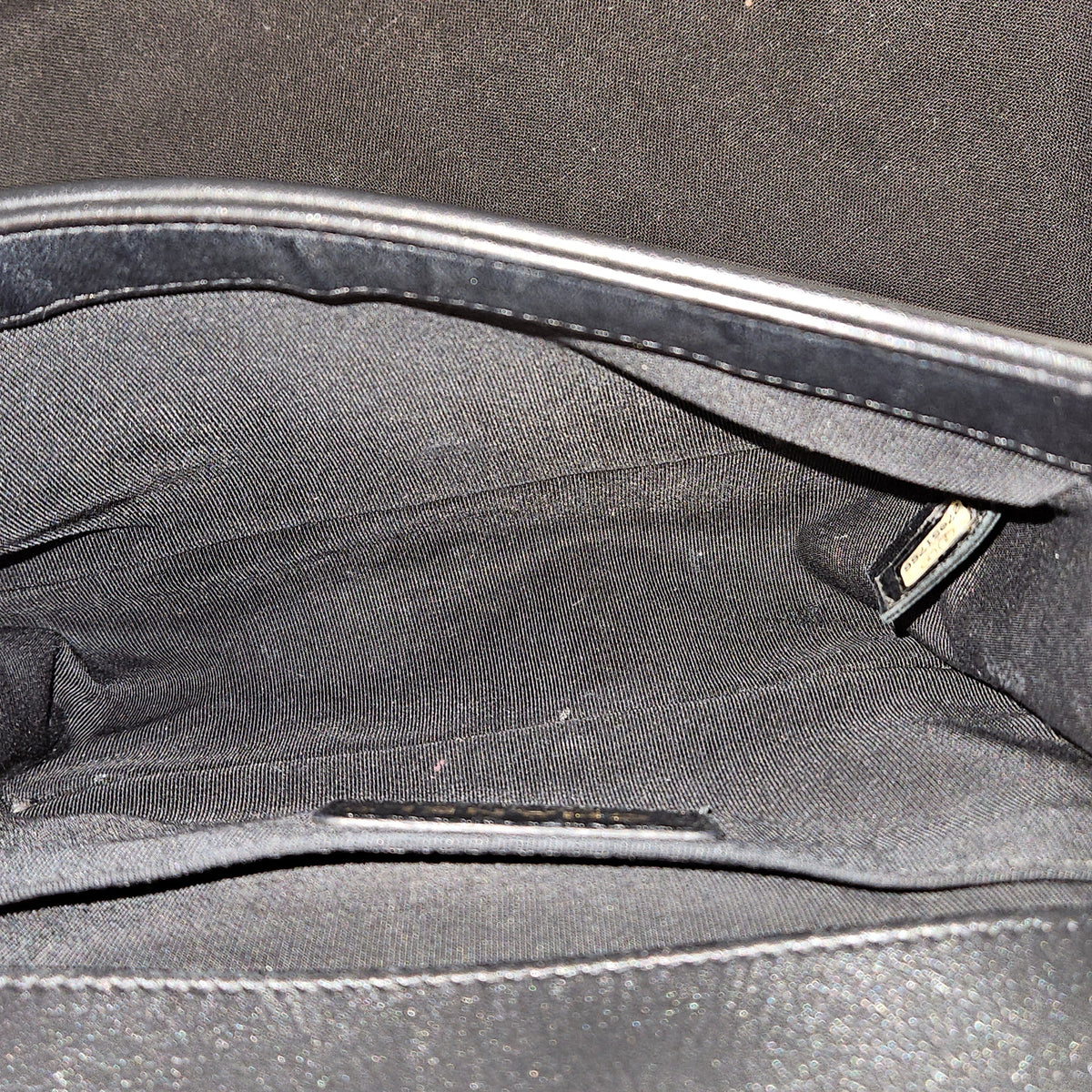 Bolso bandolera Chanel Boy Single Flap pequeño en piel de becerro acolchada