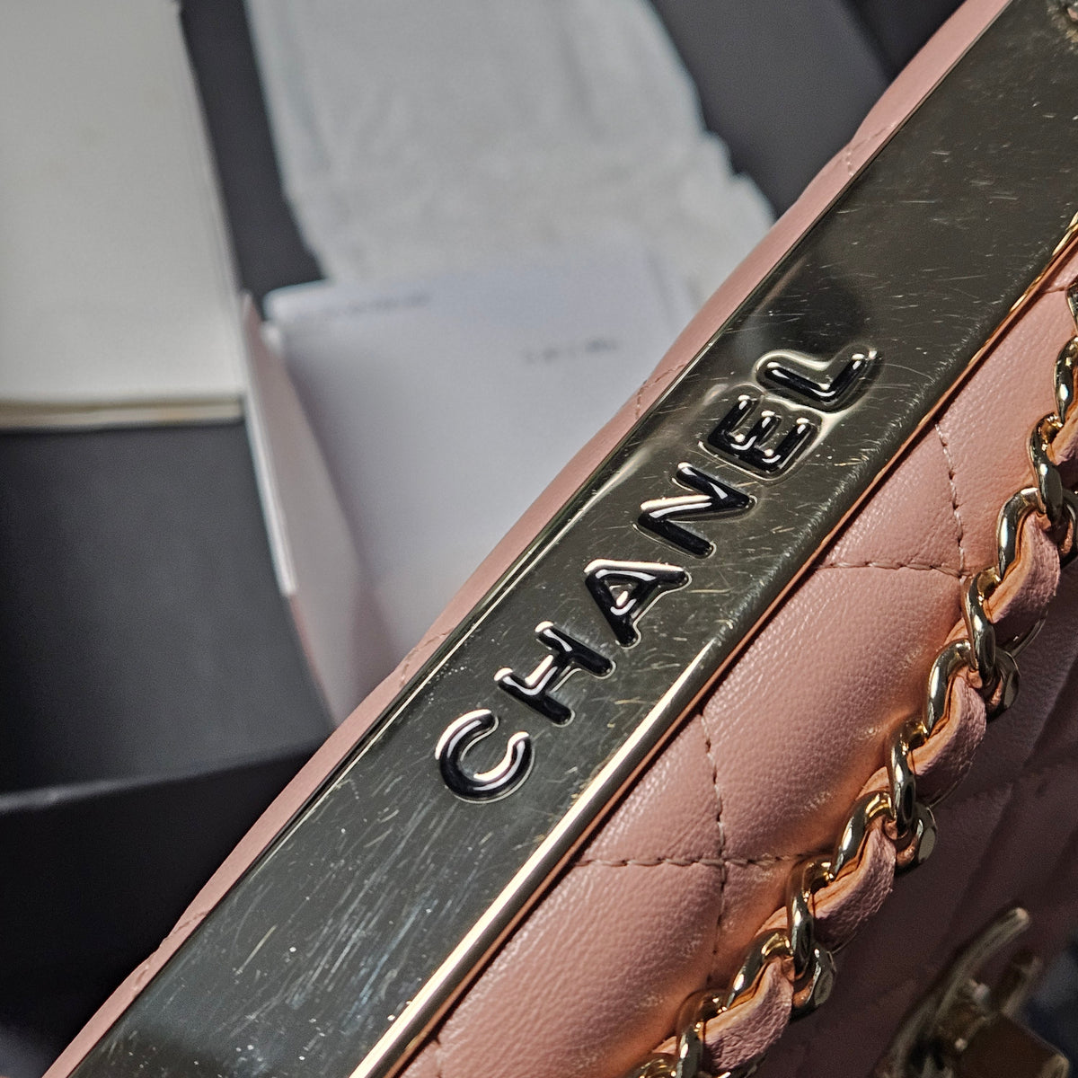 Chanel Lammleder Trendy Wallet on Chain Umhängetasche, Bild 17 von 17