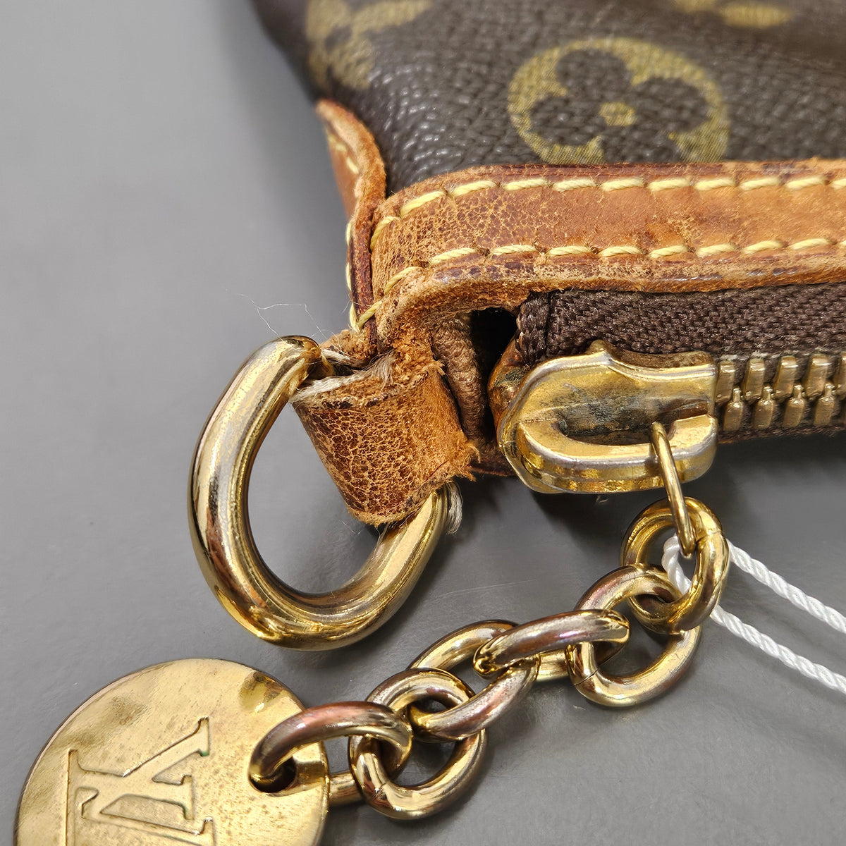 Sac à main Louis Vuitton Palermo PM en toile Monogram