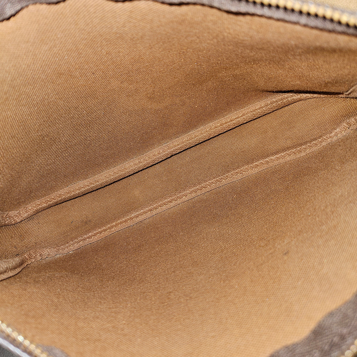 Pochette Accessoires en toile Monogram Louis Vuitton