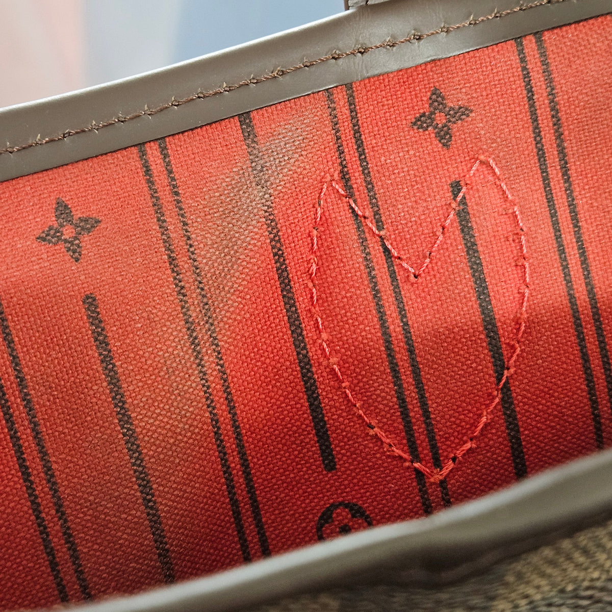 Louis Vuitton Neverfull MM aus Damier Ebene Canvas – Ansicht 12
