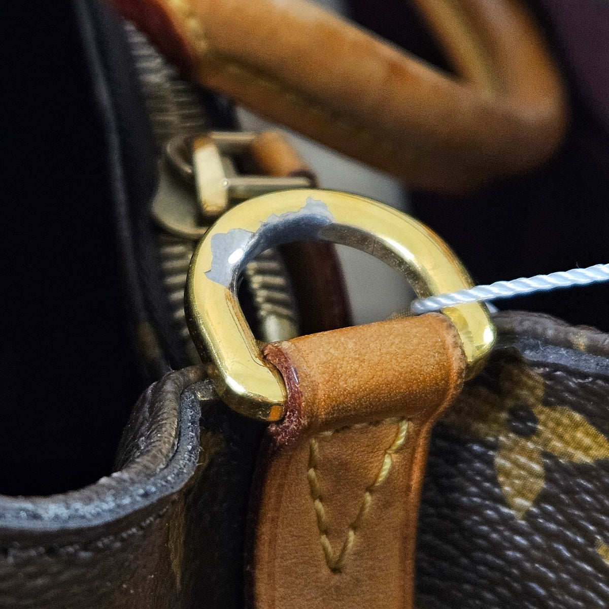 Louis Vuitton Monogram Canvas Montaigne MM handtas
