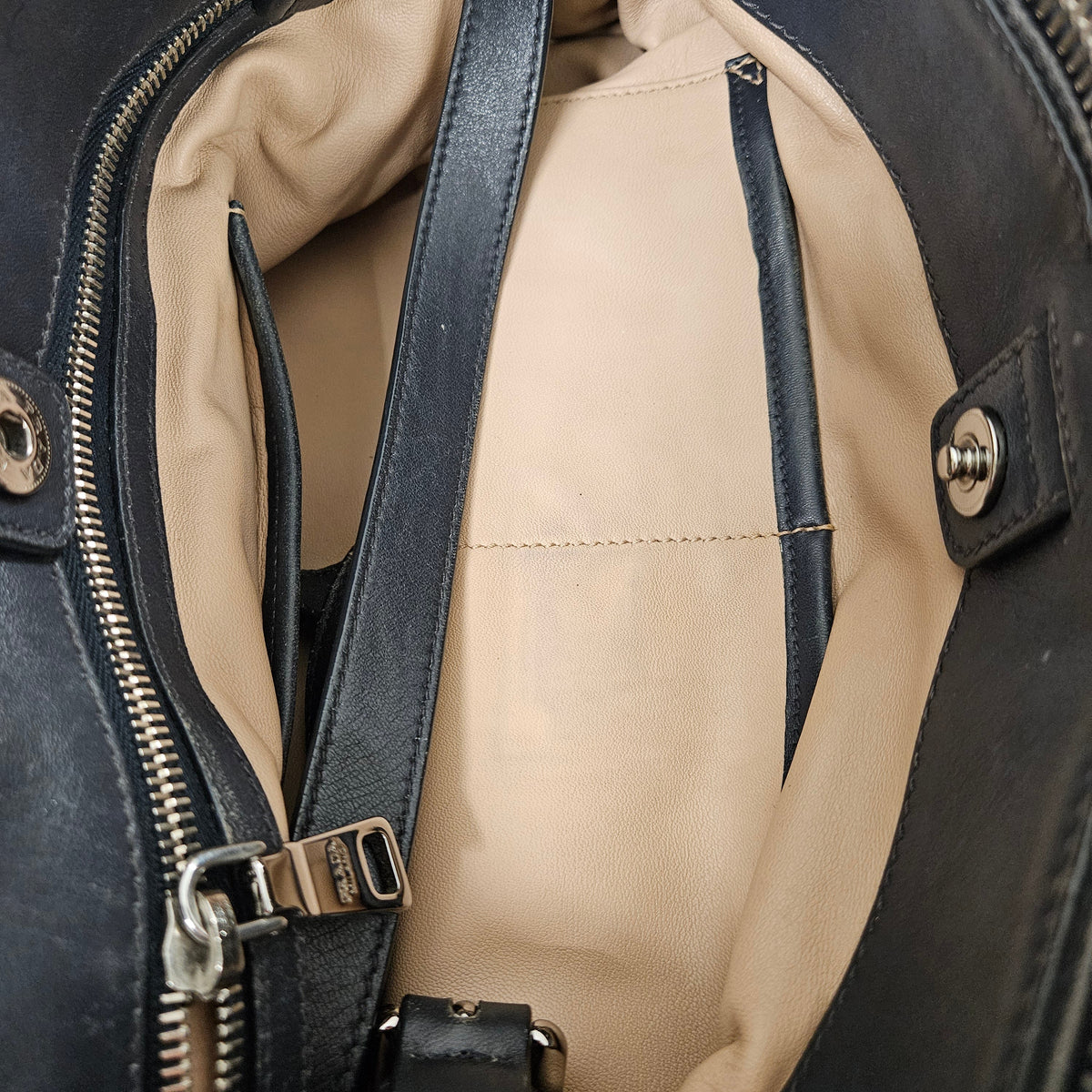 Prada gewatteerde Nappa-lederen Gaufre-handtas