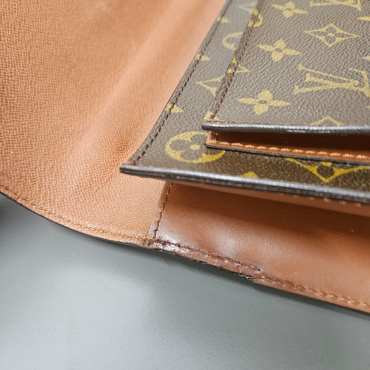 Louis Vuitton Monceau aus Monogram Canvas – Ansicht 14